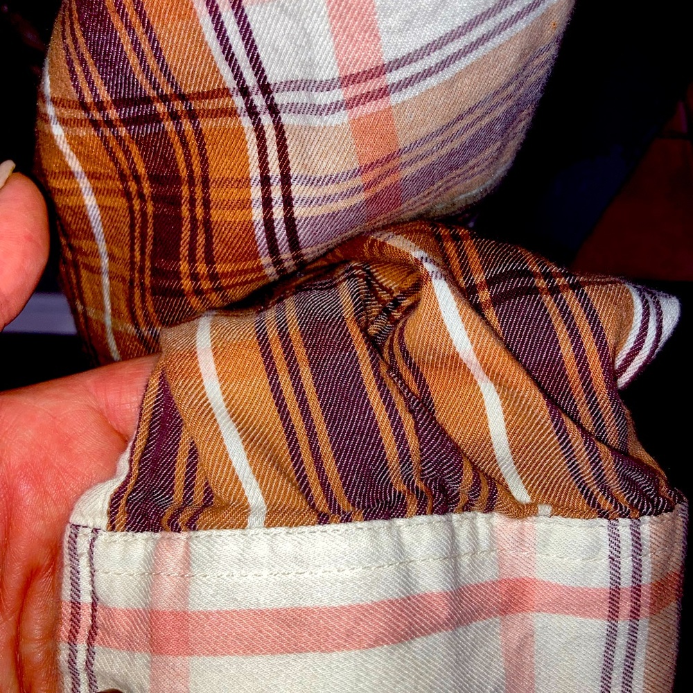 PLAID BUTTON UP - Picture 5 of 5